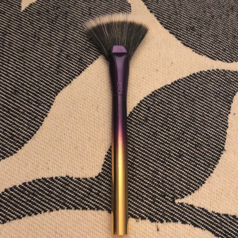 Tarte Highlighting Fan Brush